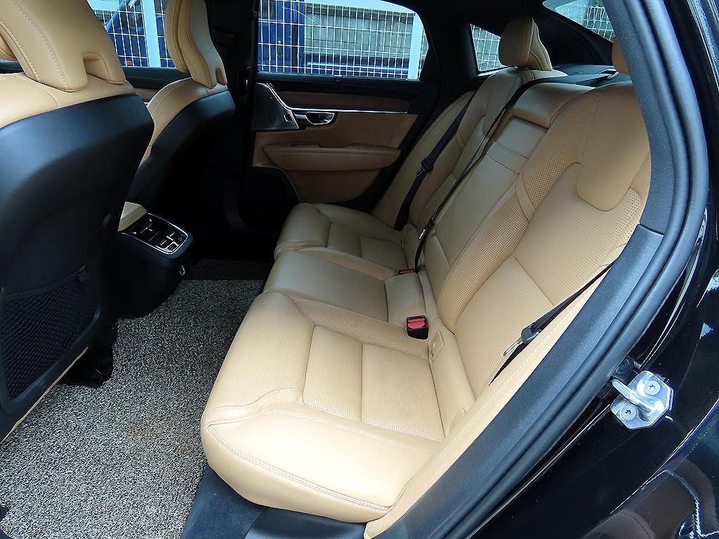 볼보 S90 T5 인스크립션 이미지 6
