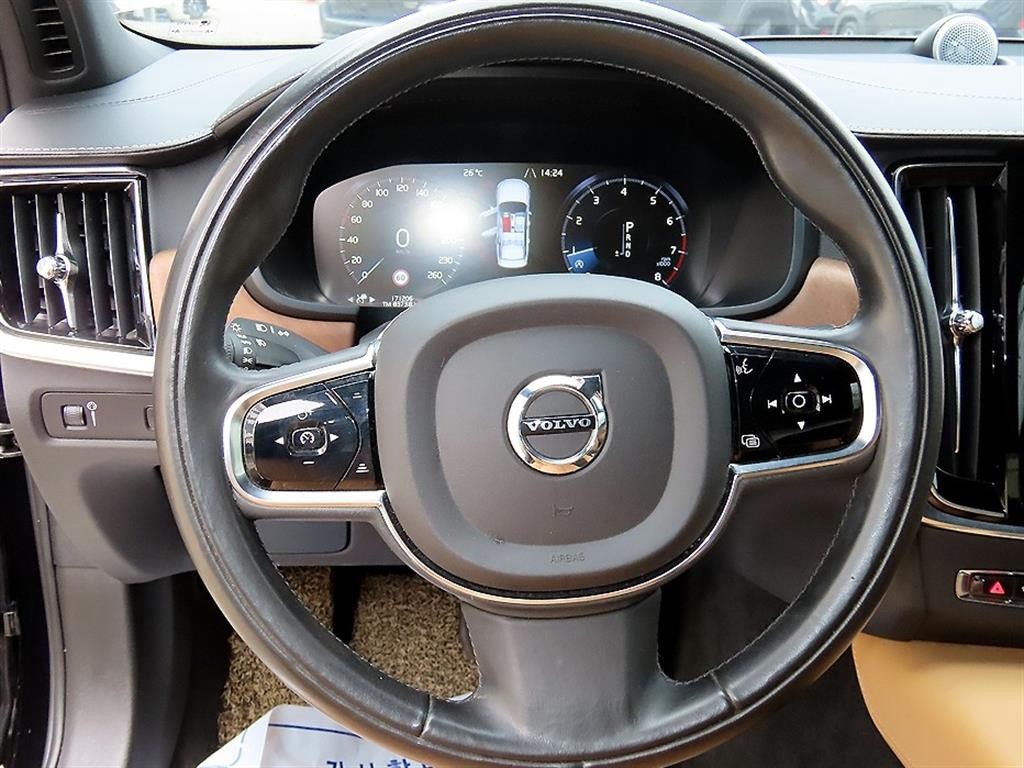 볼보 S90 T5 인스크립션 이미지 8