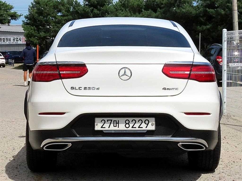 벤츠 GLC 클래스 GLC클래스 X253 GLC 220 d 4MATIC 쿠페 이미지 5