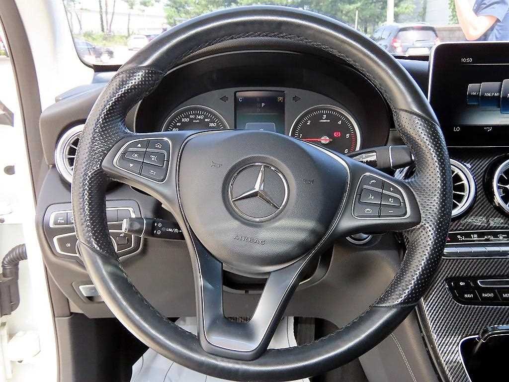 벤츠 GLC 클래스 GLC클래스 X253 GLC 220 d 4MATIC 쿠페 이미지 8