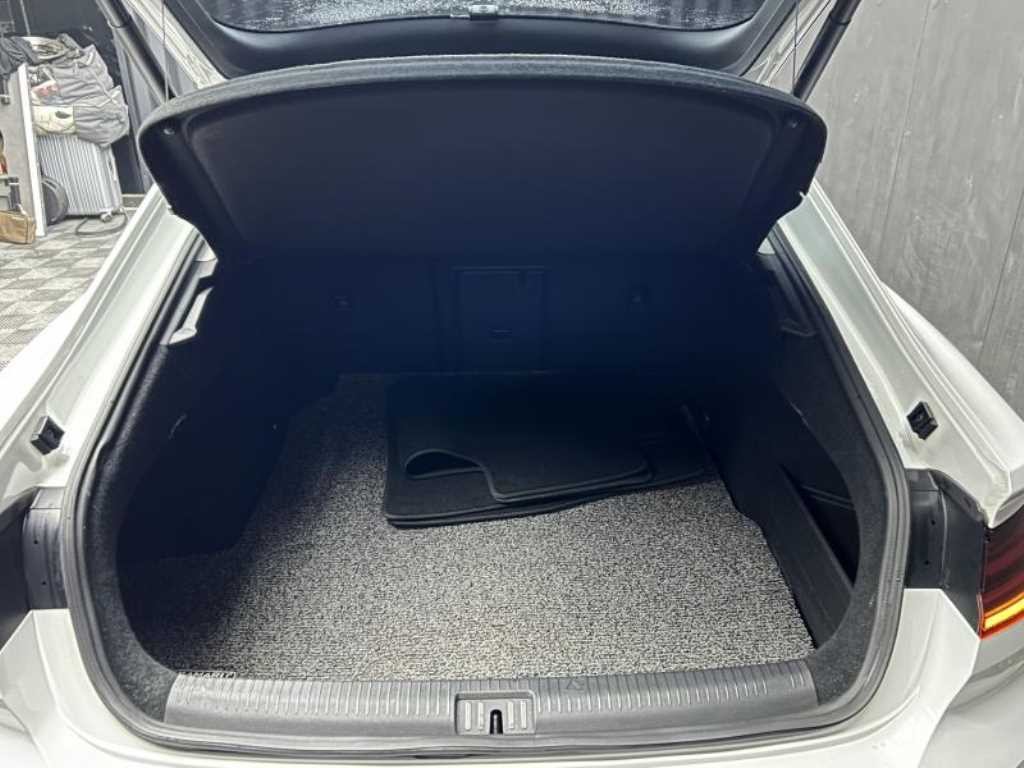 폭스바겐 아테온 2.0 TDI 엘레강스 프레스티지 이미지 7
