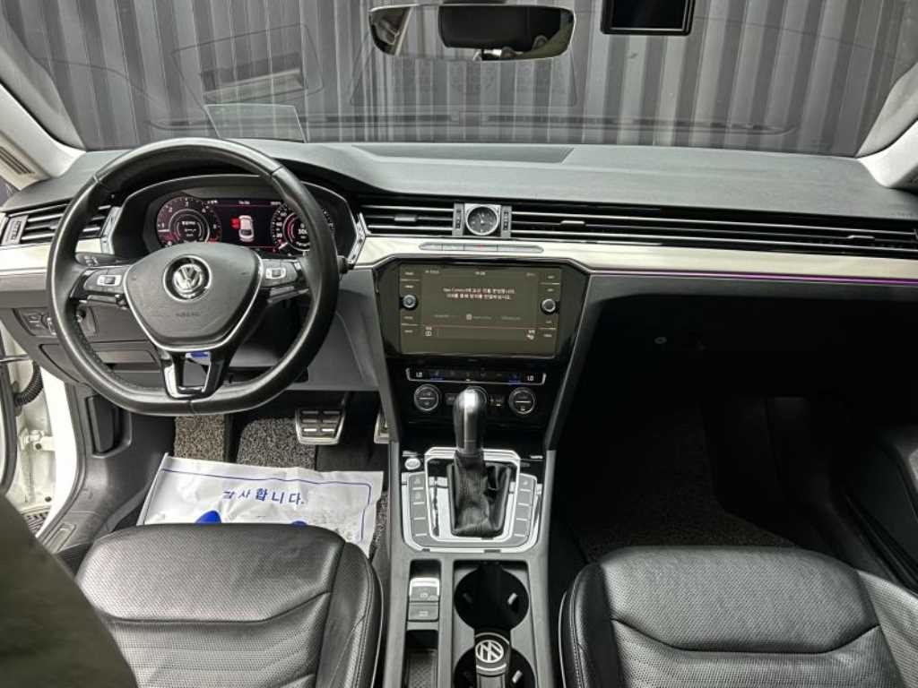 폭스바겐 아테온 2.0 TDI 엘레강스 프레스티지 이미지 8