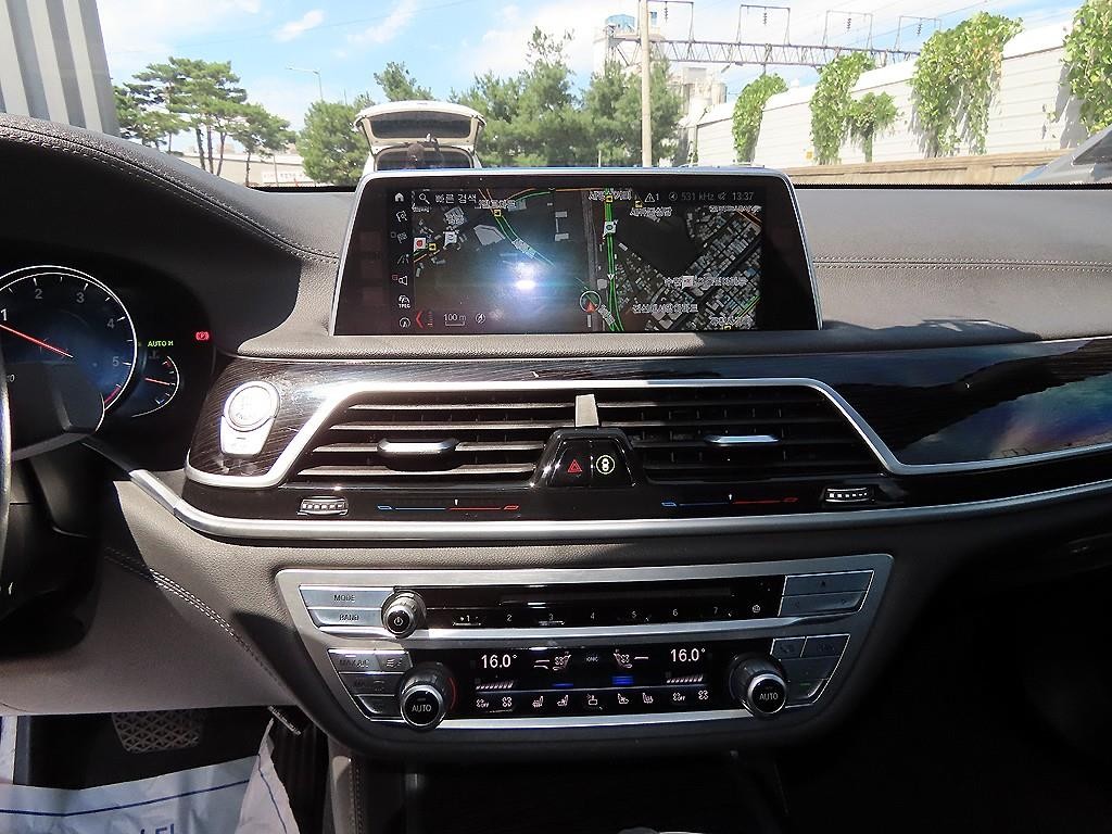 BMW 7시리즈 7시리즈 (G11) 730Ld xDrive M 스포츠 이미지 14