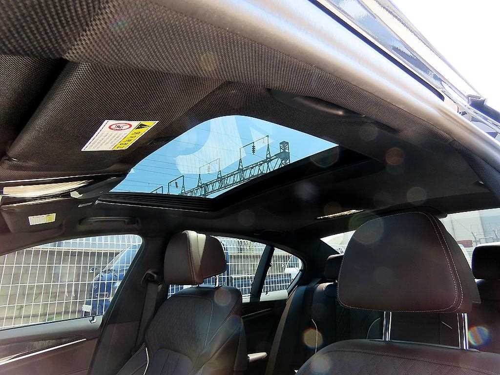 BMW 5시리즈 5시리즈 (G30) 530d M 스포츠 이미지 17