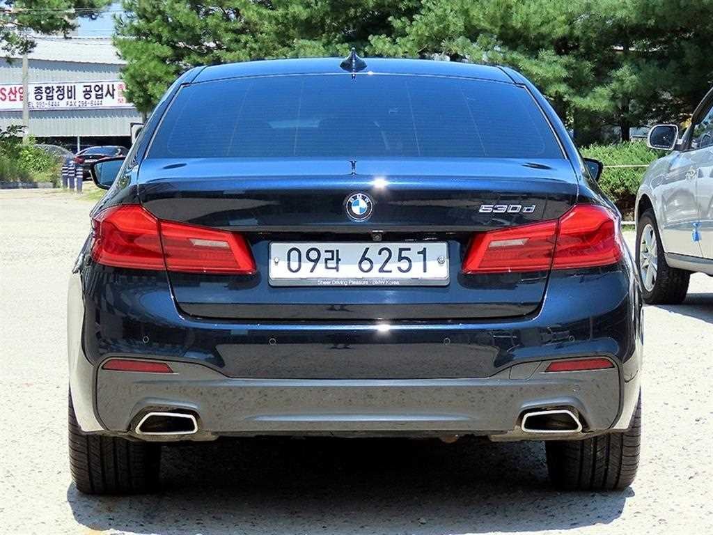 BMW 5시리즈 5시리즈 (G30) 530d M 스포츠 이미지 4