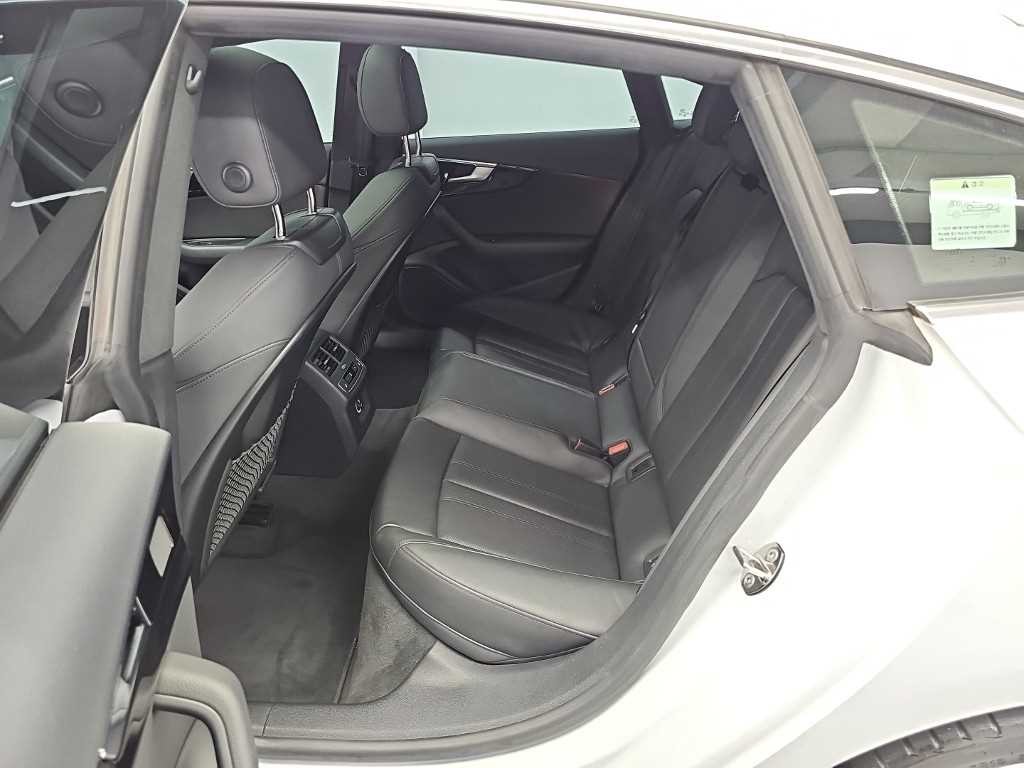 아우디 A5 A5 (F5) 40 TDI 콰트로 프리미엄 스포트백 이미지 12