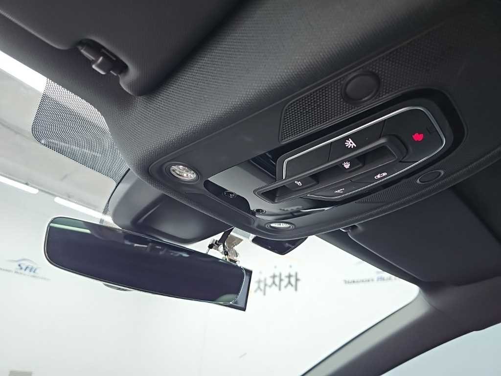 아우디 A5 A5 (F5) 40 TDI 콰트로 프리미엄 스포트백 이미지 17