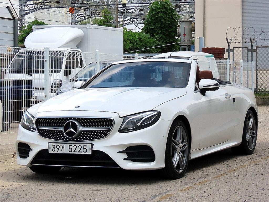 벤츠 E 클래스 E-클래스 W213 E220d 카브리올레 이미지 6