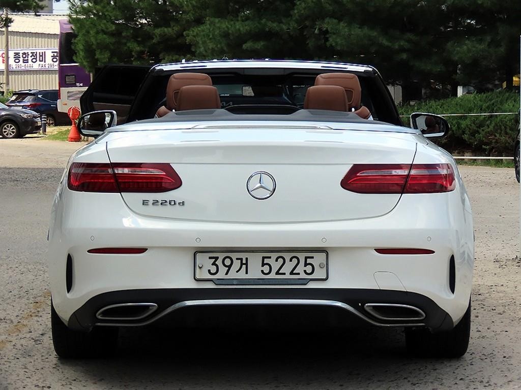 벤츠 E 클래스 E-클래스 W213 E220d 카브리올레 이미지 8