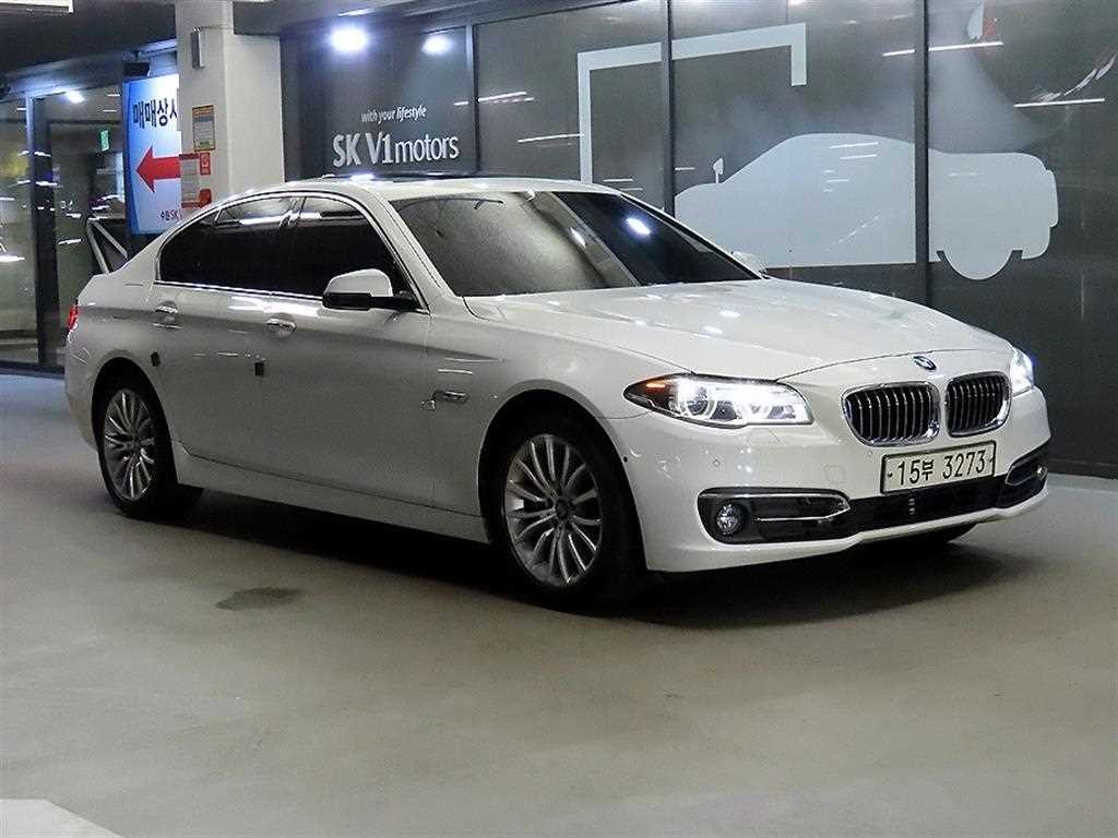 BMW 5시리즈 5시리즈 (F10) 528i 럭셔리 이미지 1