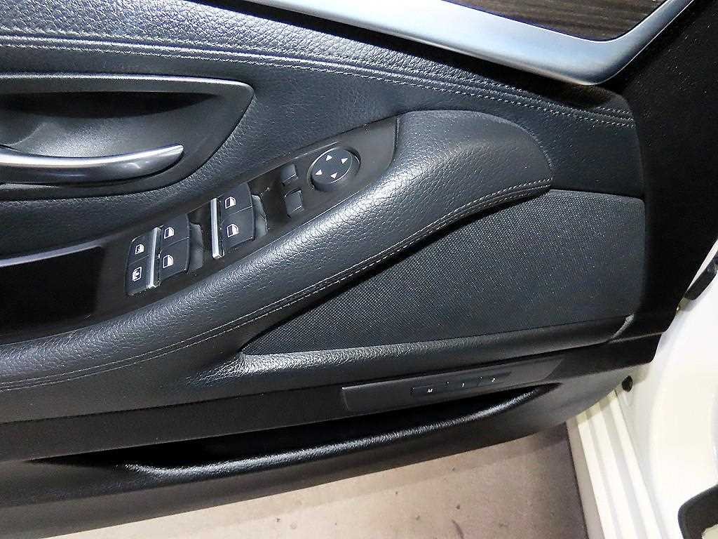BMW 5시리즈 5시리즈 (F10) 528i 럭셔리 이미지 13