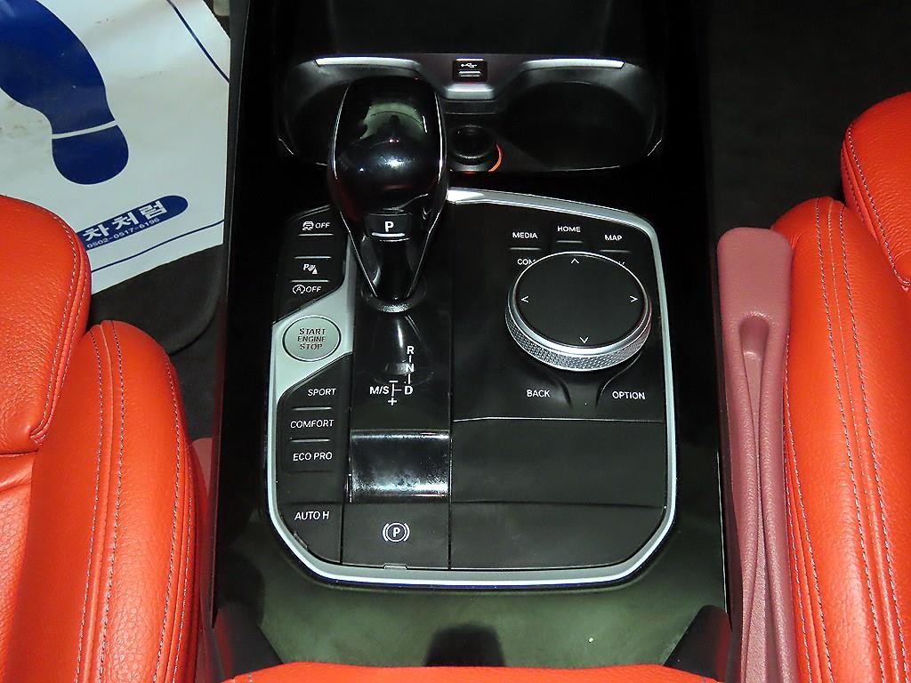 BMW 1시리즈 1시리즈 (F40) 120i M 스포츠 이미지 12