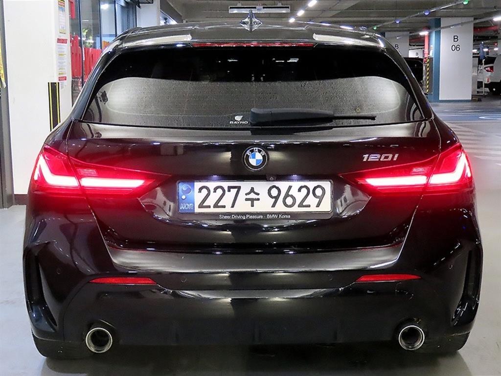 BMW 1시리즈 1시리즈 (F40) 120i M 스포츠 이미지 5
