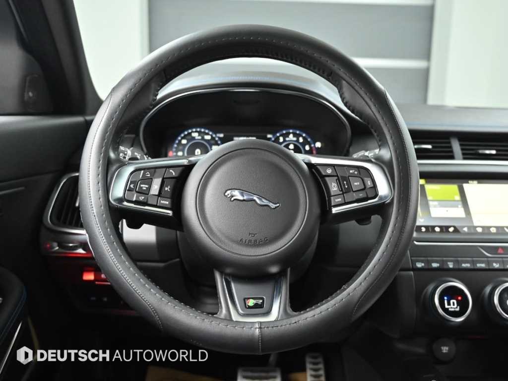 재규어 E-PACE P250 R-다이나믹 SE 이미지 13