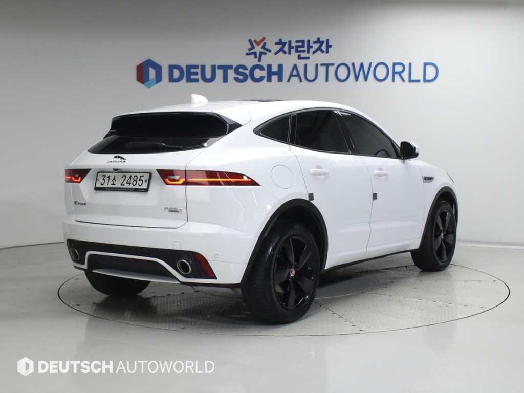 재규어 E-PACE P250 R-다이나믹 SE 이미지 2