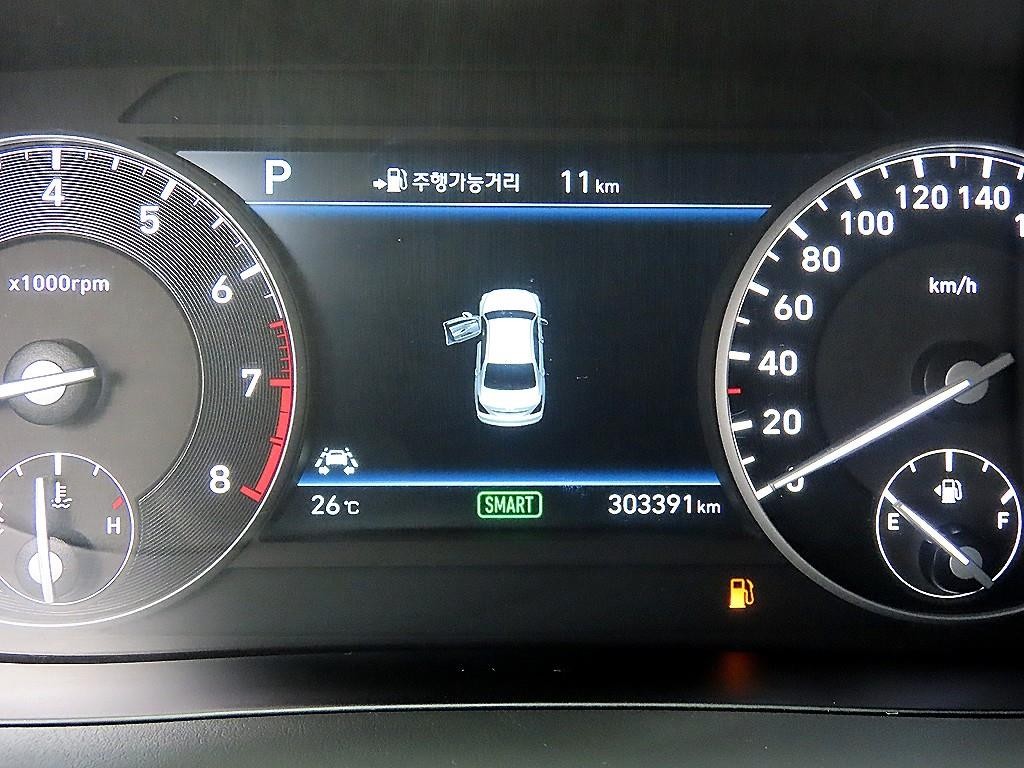 제네시스 EQ900 3.8 GDI AWD 프리미엄 럭셔리 이미지 9