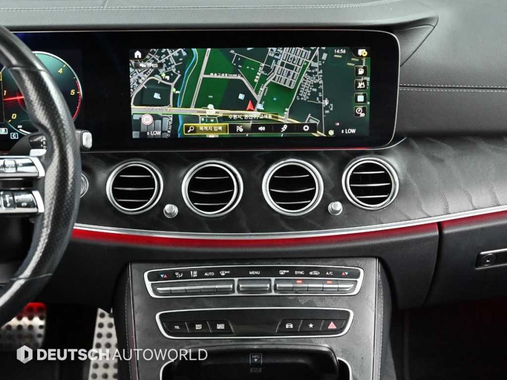 벤츠 E 클래스 E-클래스 W213 E220d 4MATIC AMG라인 이미지 14