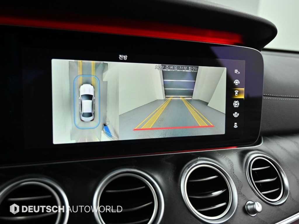 벤츠 E 클래스 E-클래스 W213 E220d 4MATIC AMG라인 이미지 15