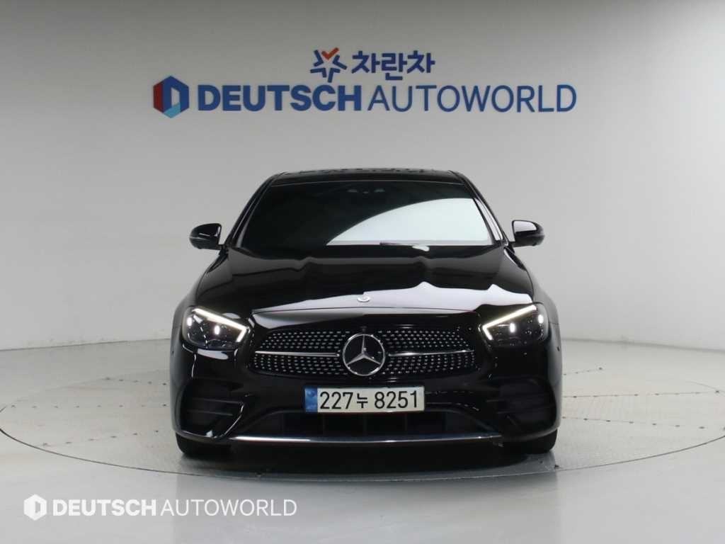 벤츠 E 클래스 E-클래스 W213 E220d 4MATIC AMG라인 이미지 3