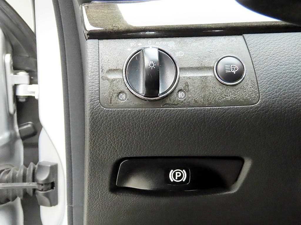 벤츠 E 클래스 E-클래스 E350 4MATIC 이미지 12