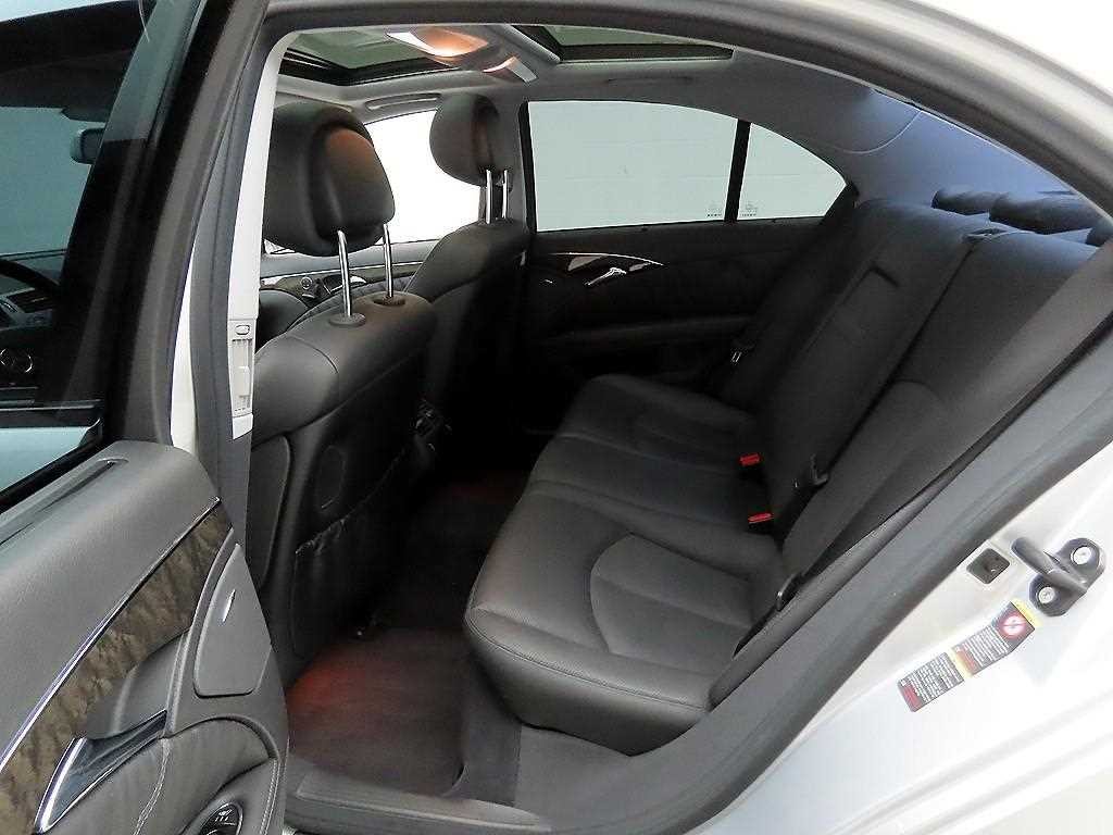 벤츠 E 클래스 E-클래스 E350 4MATIC 이미지 14