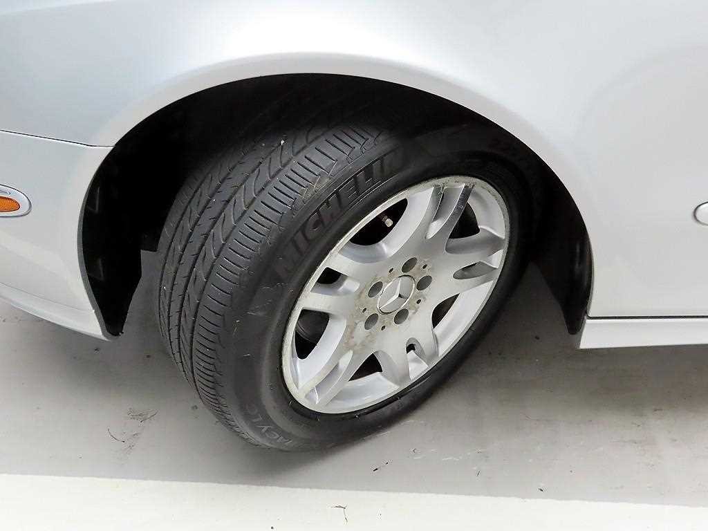 벤츠 E 클래스 E-클래스 E350 4MATIC 이미지 19