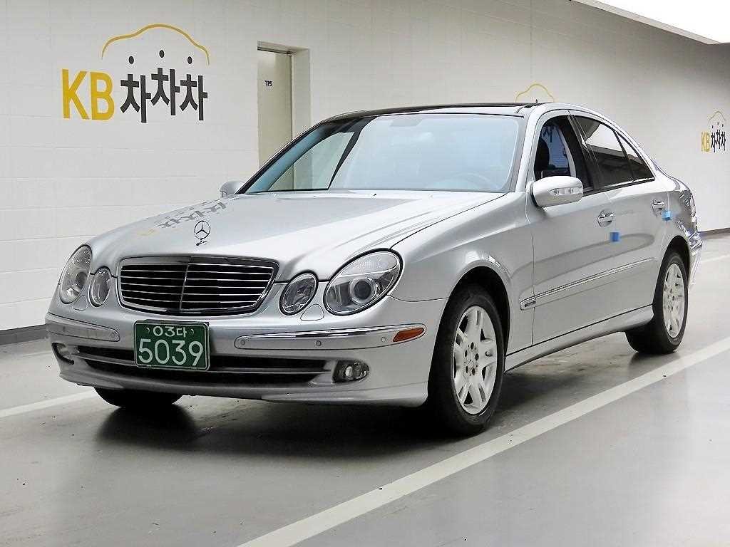 벤츠 E 클래스 E-클래스 E350 4MATIC 이미지 2