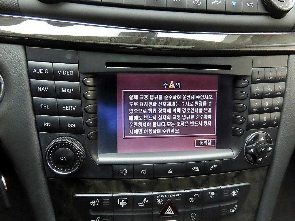 벤츠 E 클래스 E-클래스 E350 4MATIC 이미지 9