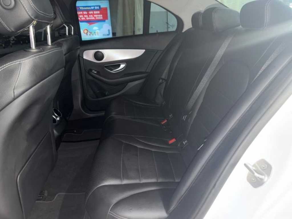 벤츠 C 클래스 C클래스 W205 C220 d 아방가르드 이미지 7