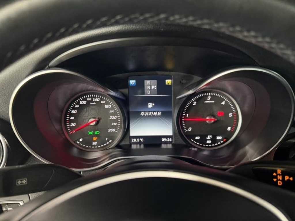 벤츠 C 클래스 C클래스 W205 C220 d 아방가르드 이미지 9