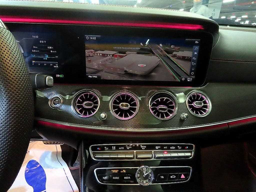 벤츠 E 클래스 E-클래스 W213 E43 AMG 4MATIC 이미지 11