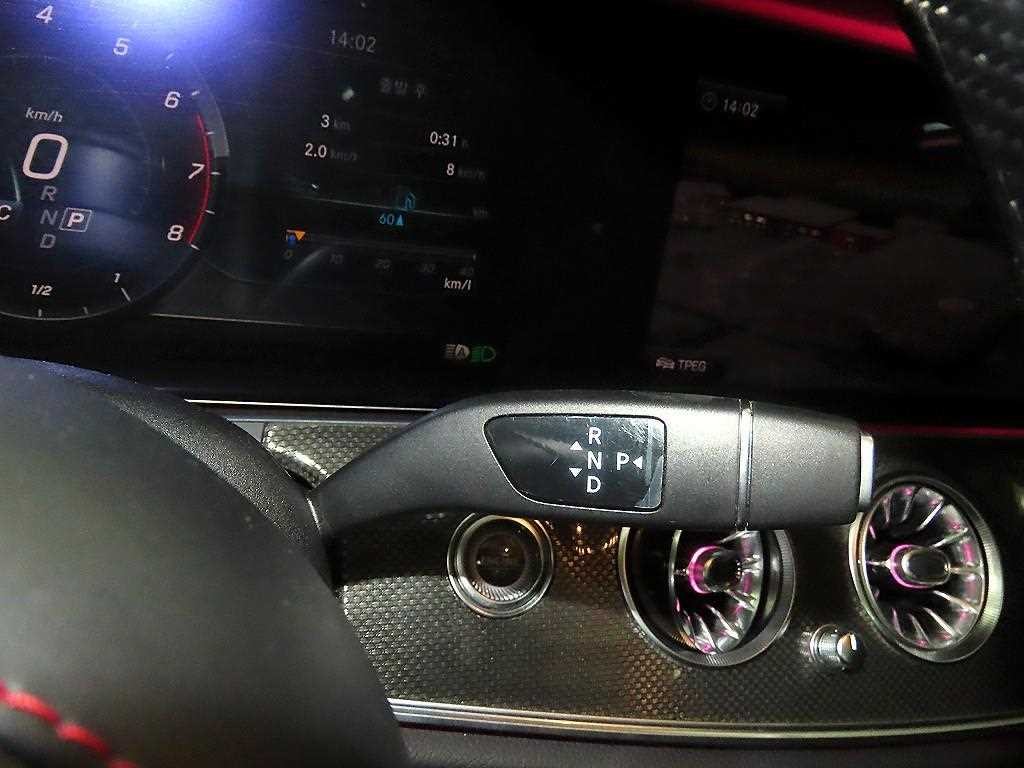 벤츠 E 클래스 E-클래스 W213 E43 AMG 4MATIC 이미지 12