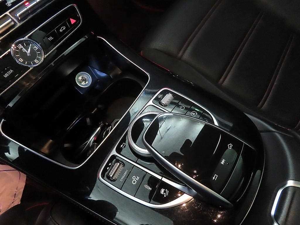 벤츠 E 클래스 E-클래스 W213 E43 AMG 4MATIC 이미지 13
