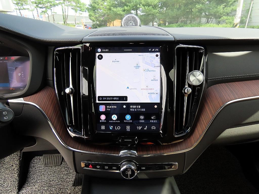 볼보 XC60 XC60(2세대) B5 AWD 얼티메이트 브라이트 이미지 13