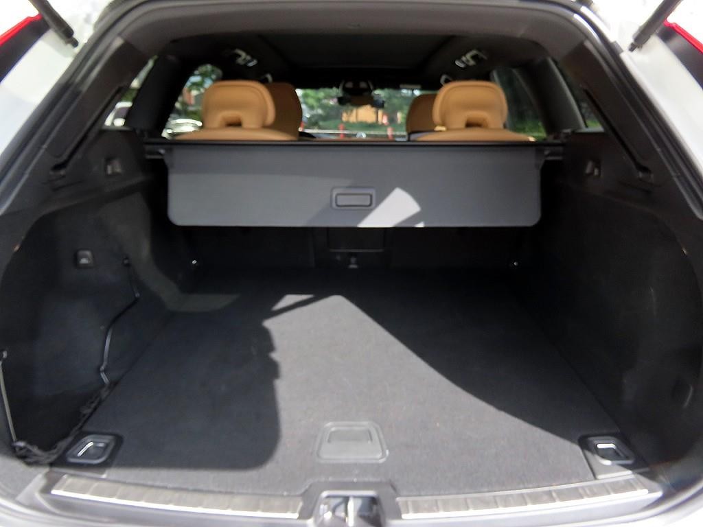 볼보 XC60 XC60(2세대) B5 AWD 얼티메이트 브라이트 이미지 17