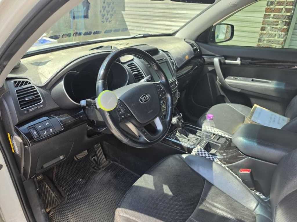 기아 쏘렌토 뉴 쏘렌토 R 2WD 2.0 리미티드 스페셜 이미지 5