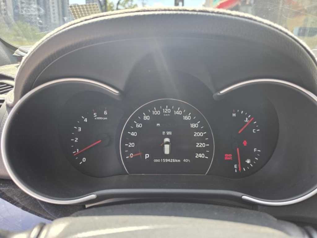 기아 쏘렌토 뉴 쏘렌토 R 2WD 2.0 리미티드 스페셜 이미지 7