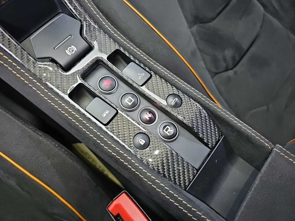 맥라렌 650S 3.8 스파이더 이미지 8