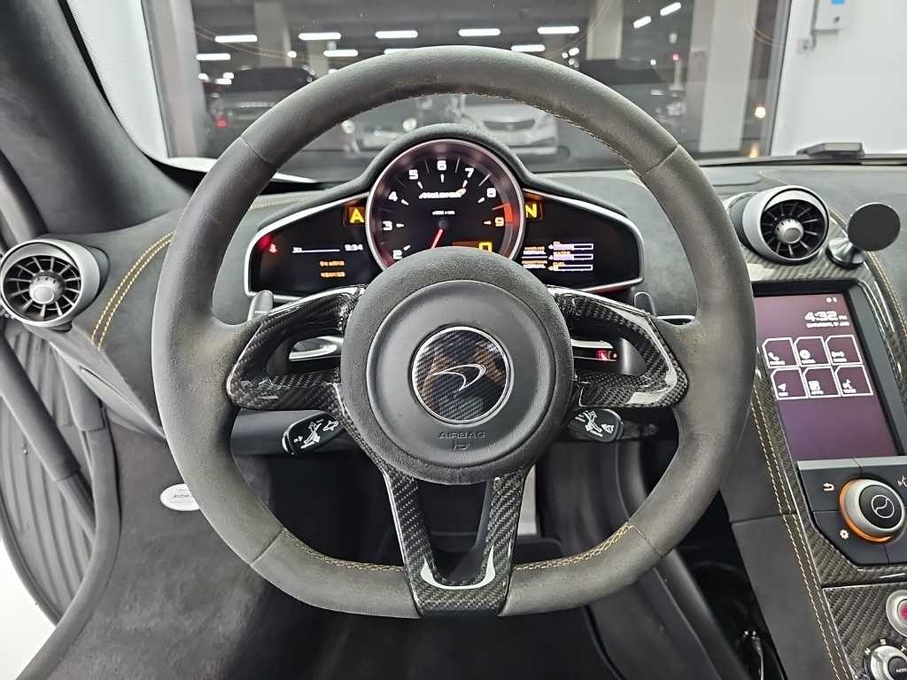 맥라렌 650S 3.8 스파이더 이미지 9