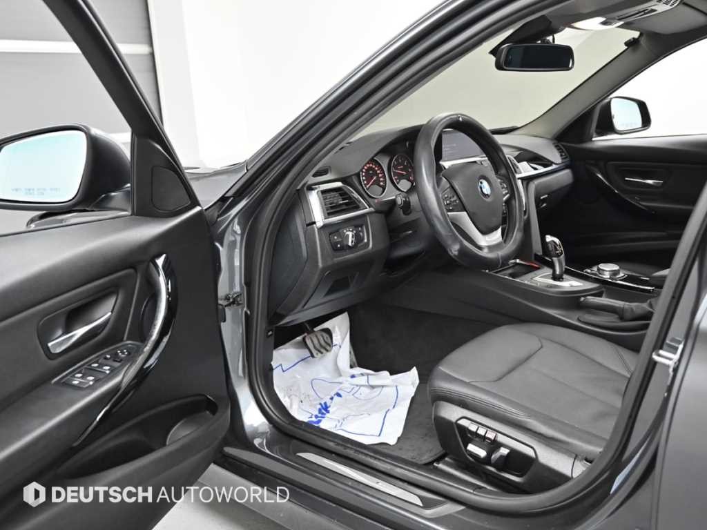 BMW 3시리즈 3시리즈 (F30) 320d 이미지 11