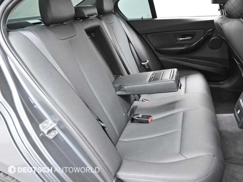 BMW 3시리즈 3시리즈 (F30) 320d 이미지 12