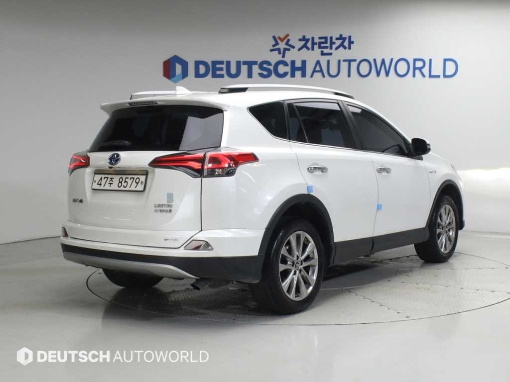 토요타 라브4 2.5 4WD 하이브리드 이미지 2