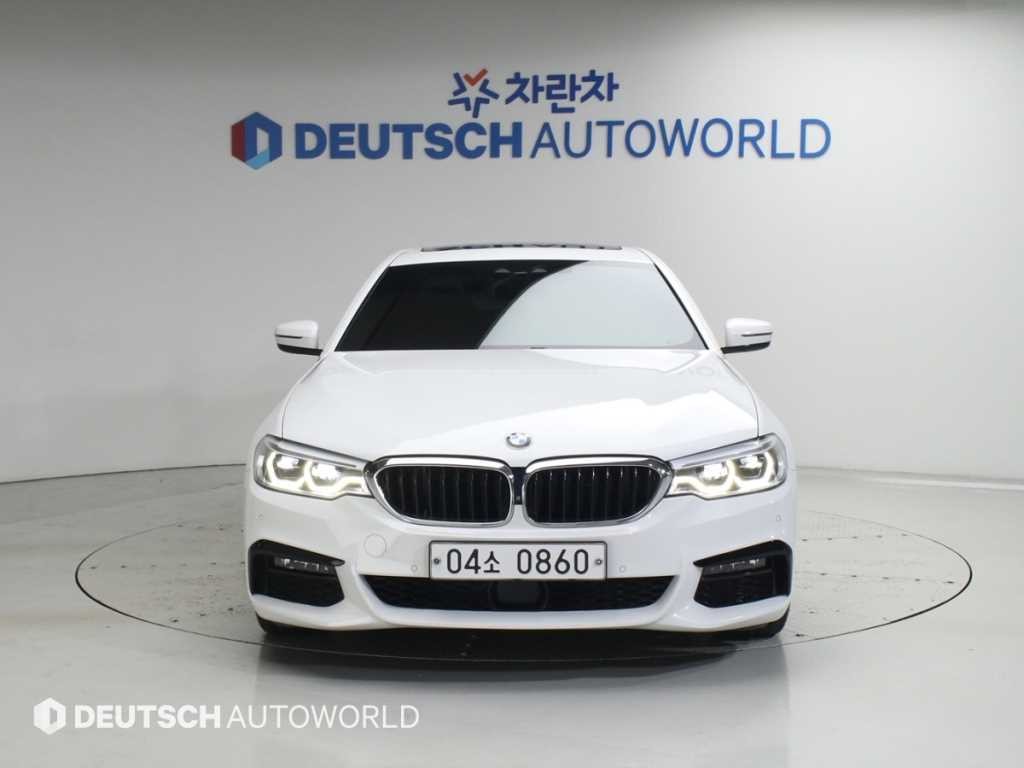 BMW 5시리즈 5시리즈 (G30) 520d M 스포츠 플러스 이미지 3