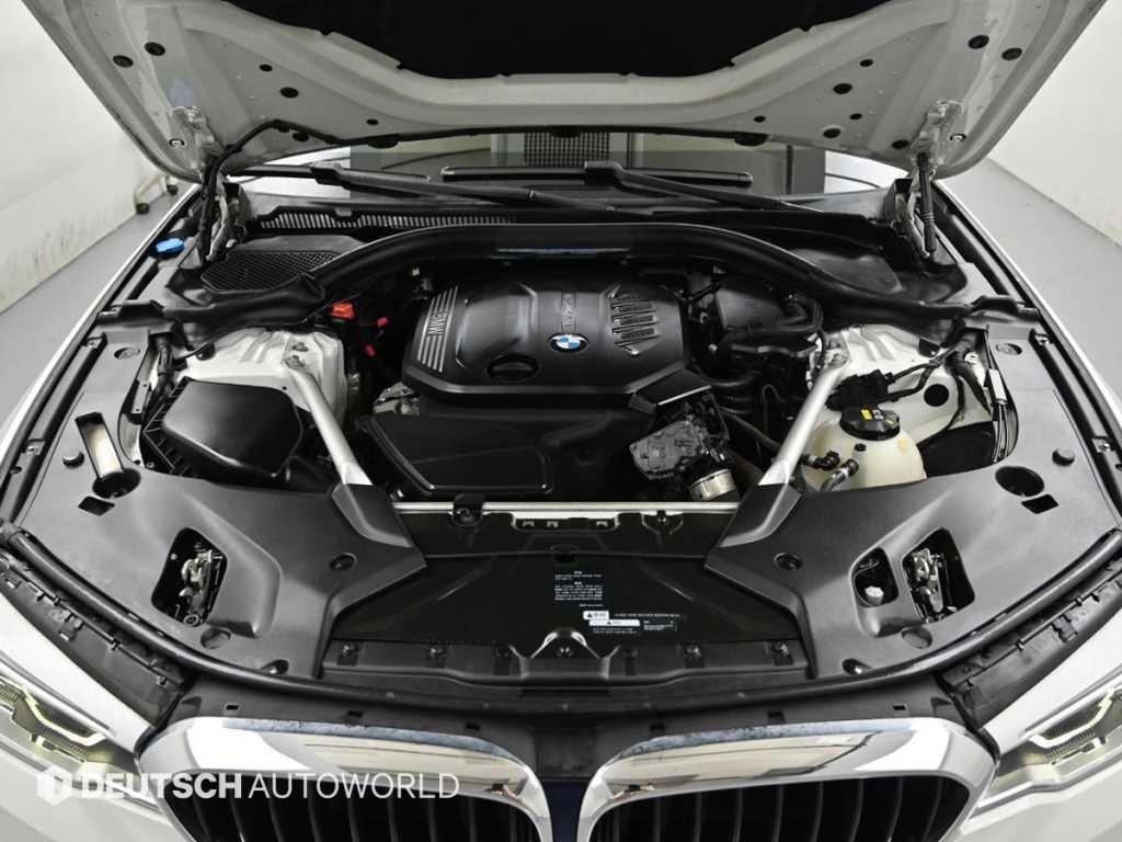 BMW 5시리즈 5시리즈 (G30) 520d M 스포츠 플러스 이미지 6