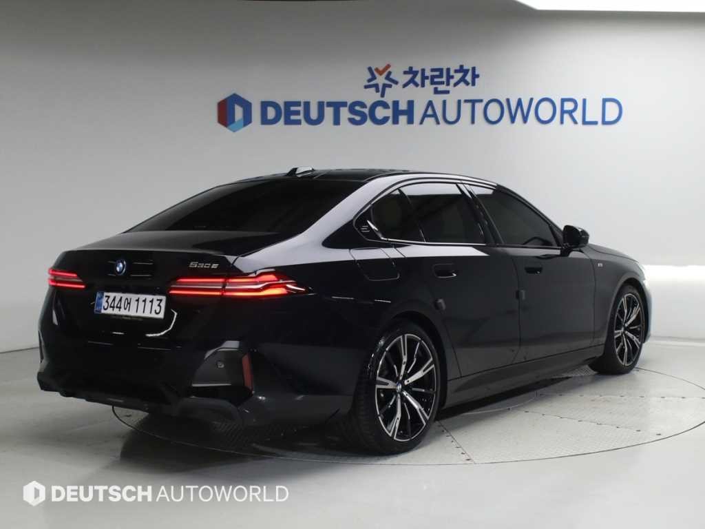 BMW 5시리즈 5시리즈 (G60) 530e M 스포츠 이미지 2