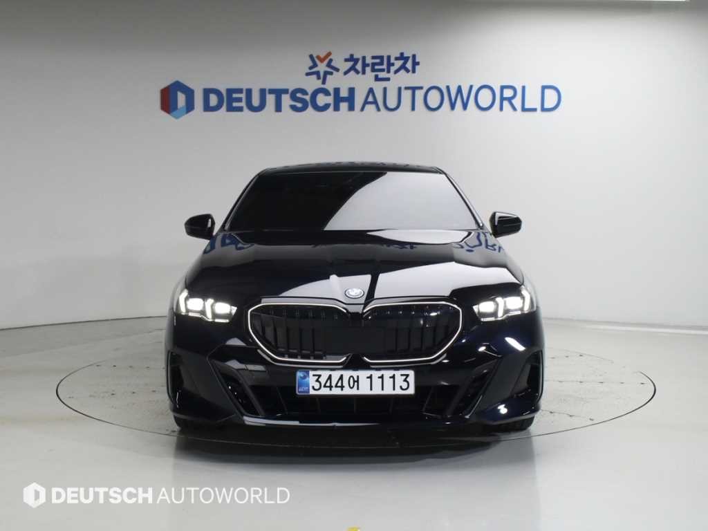 BMW 5시리즈 5시리즈 (G60) 530e M 스포츠 이미지 3