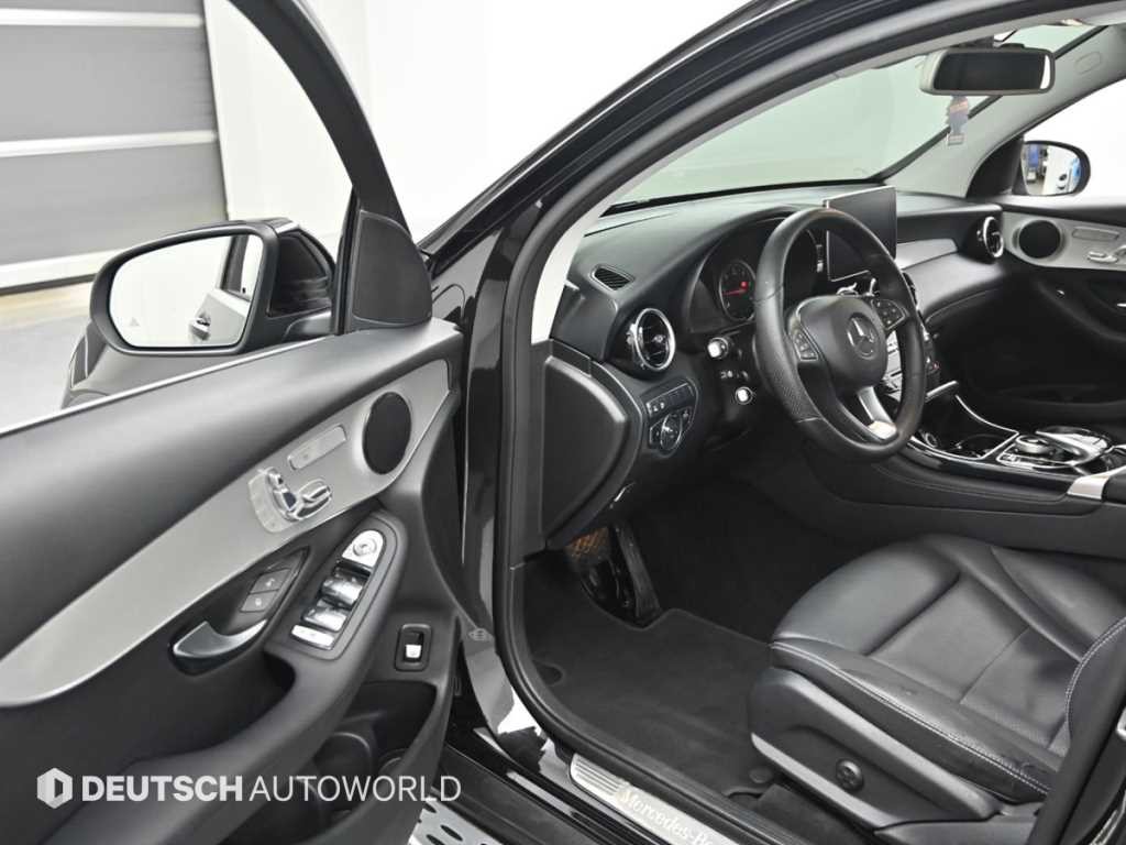 벤츠 GLC 클래스 GLC클래스 X253 GLC 220 d 4MATIC 쿠페 이미지 11