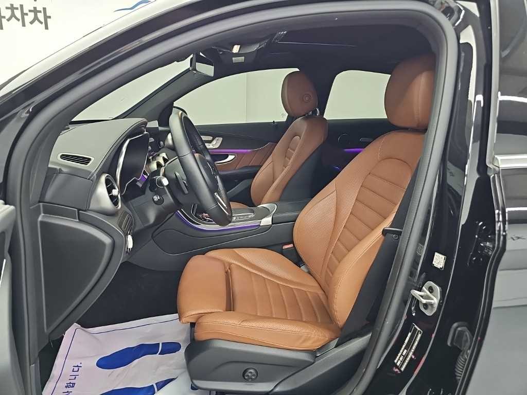 벤츠 GLC 클래스 GLC클래스 X253 GLC 300 4MATIC 쿠페 이미지 11