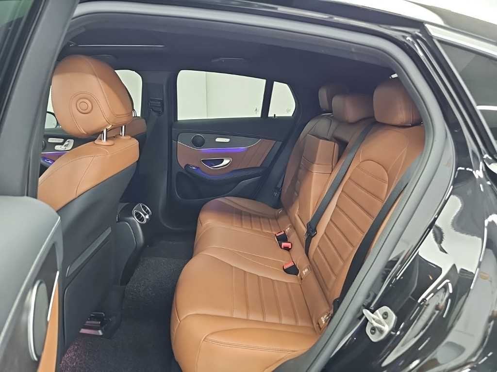 벤츠 GLC 클래스 GLC클래스 X253 GLC 300 4MATIC 쿠페 이미지 12