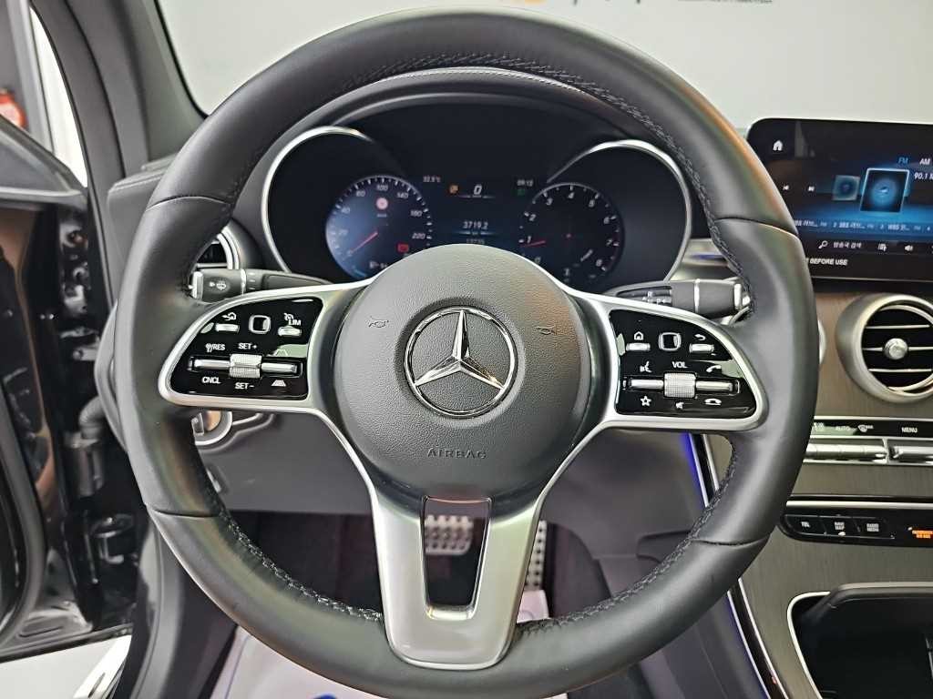 벤츠 GLC 클래스 GLC클래스 X253 GLC 300 4MATIC 쿠페 이미지 9